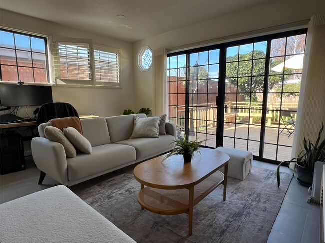 Foto del edificio - 1371 Via Manzanas