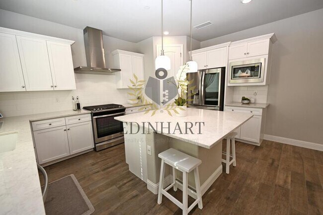 Building Photo - 1439 E Via Albero Dr