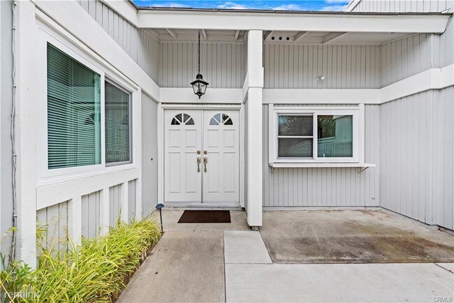 Building Photo - 2 br, 2.5 bath House - 33502 Spinnaker Dr S