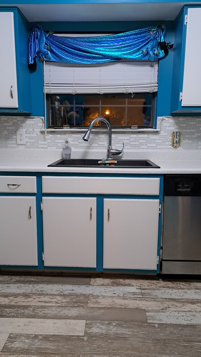 Foto del edificio - 2362 Parsonage Rd