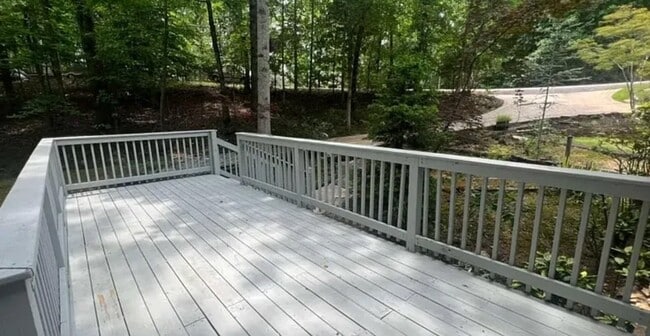 Building Photo - 3473 McKenzie Dr