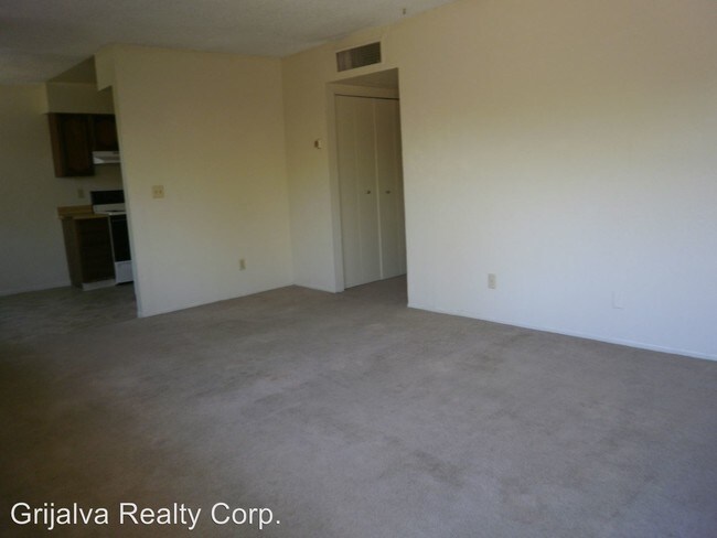 Building Photo - 2838 N Sparkman Blvd