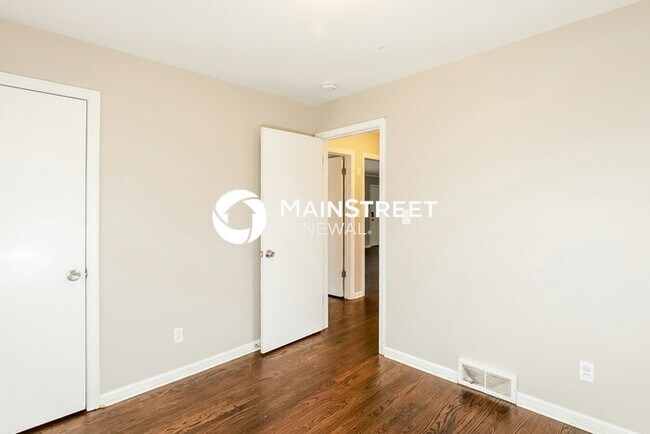 Foto del edificio - 3 Bedroom Pet-Friendly Home in Independenc...