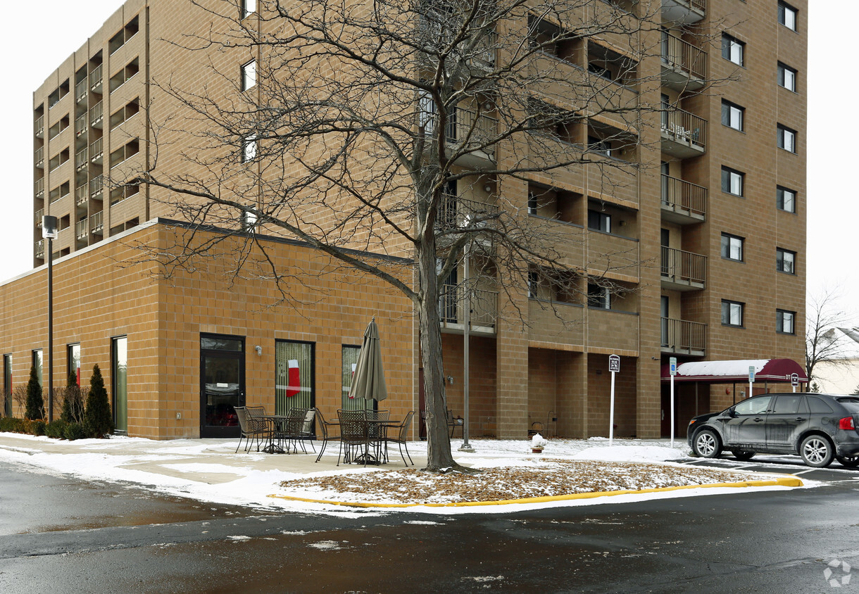 Building Photo - Deaconess Tower