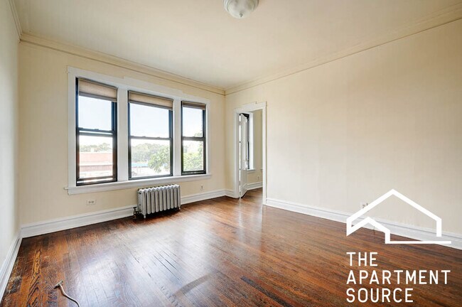 Building Photo - 2638 N Milwaukee Ave