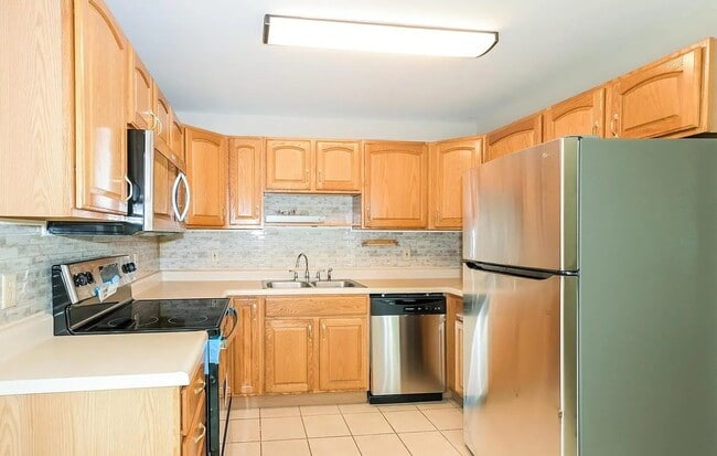 Building Photo - 1200 Acredale Dr