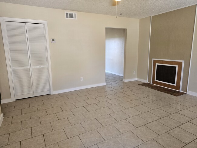 living room - 2811 Langley Ave