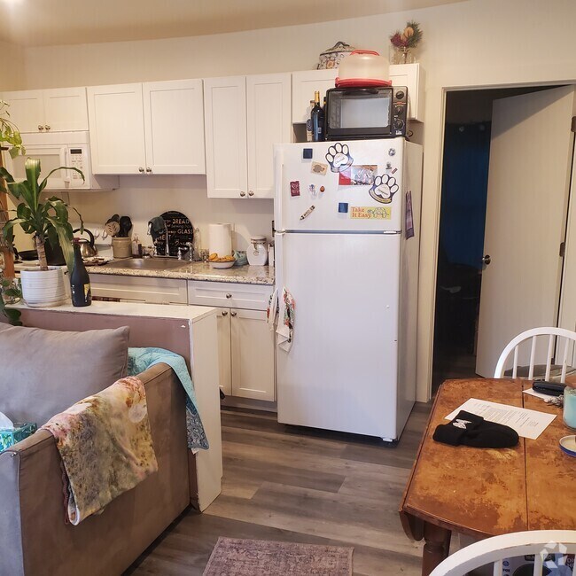 Apartments For Rent in North Pownal, VT with High Ceilings 1 Rentals