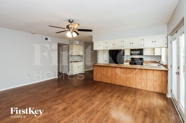 Foto del edificio - 2231 Anthony-Hay Ln