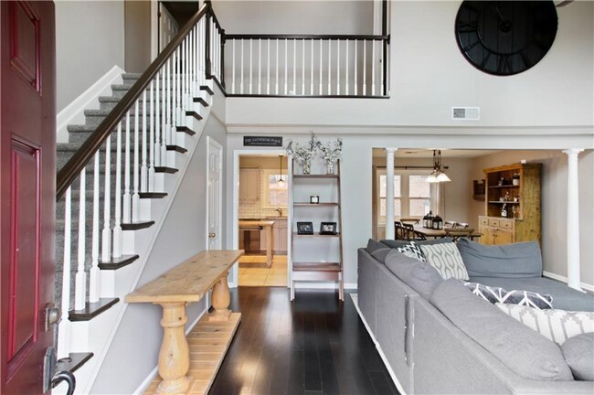 Foto del edificio - 1825 Hickory Creek Ct NW