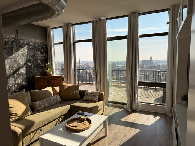 Building Photo - 1550 S Blue Island Ave