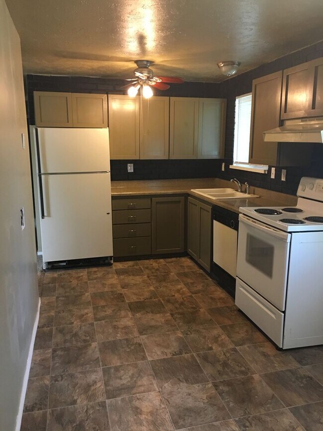 Foto del edificio - 6046 S 4000 W