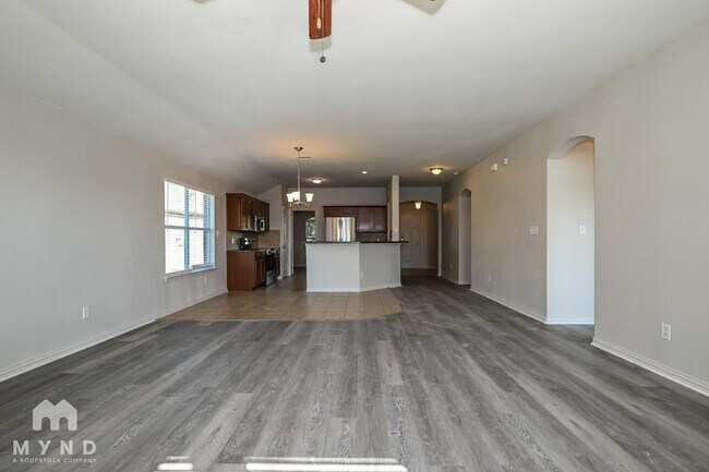 Foto del edificio - 702 Cedar Cove Dr