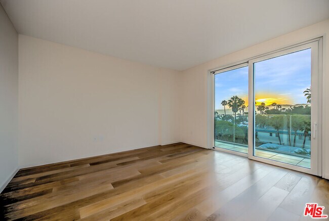 Foto del edificio - 1705 Ocean Ave