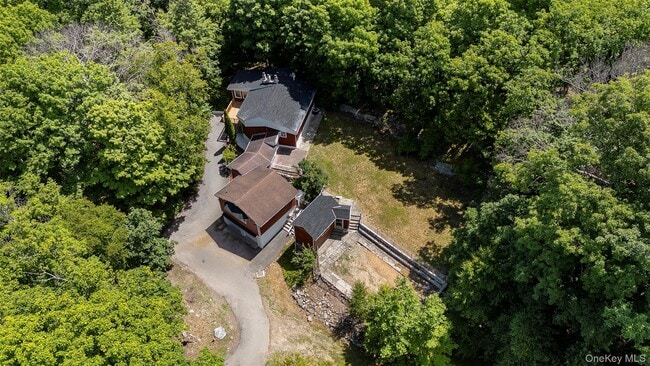 Building Photo - 219 Benedict Rd