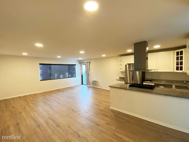 Building Photo - 2 br, 2 bath Condo - 1930 N Vermont Ave