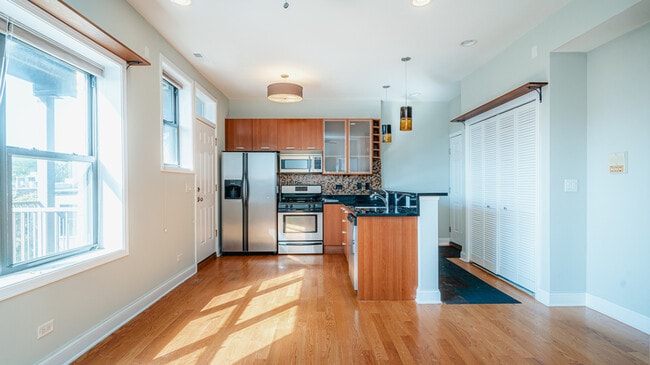 Building Photo - 3329 W Schubert Ave