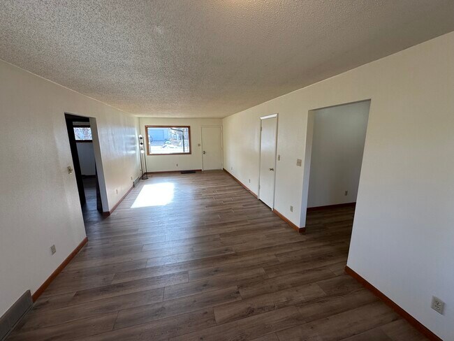 Foto del edificio - 809 2nd Ave NE