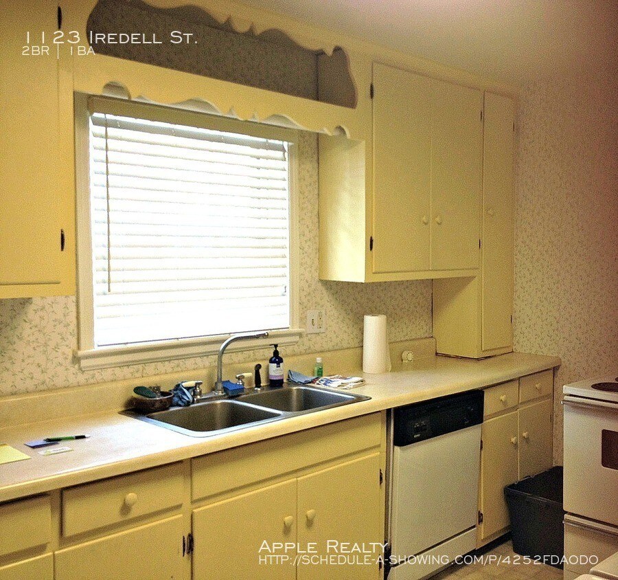 Building Photo - 1123 Iredell St. - Available MId July