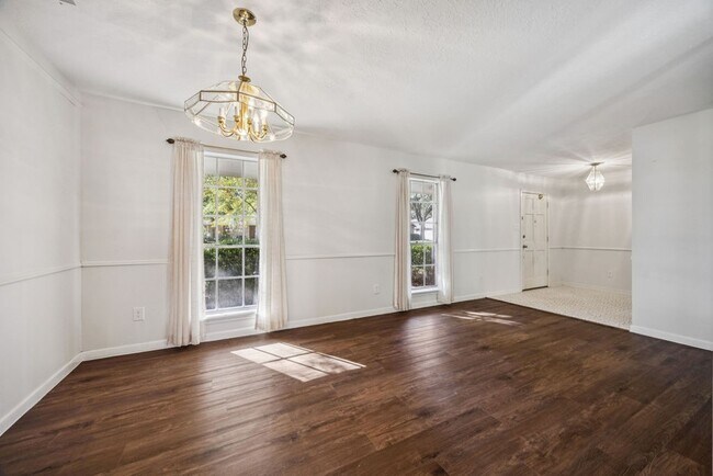 Foto del edificio - 12826 Westmere Dr