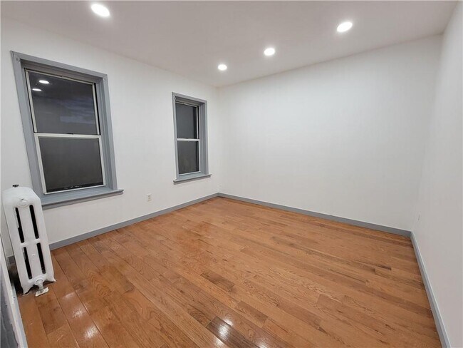 Foto del edificio - 1111 E 94th St