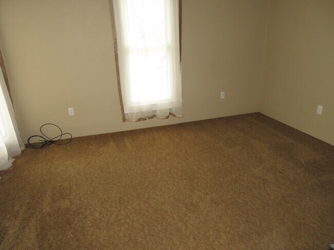 Building Photo - 788 Redington Ave