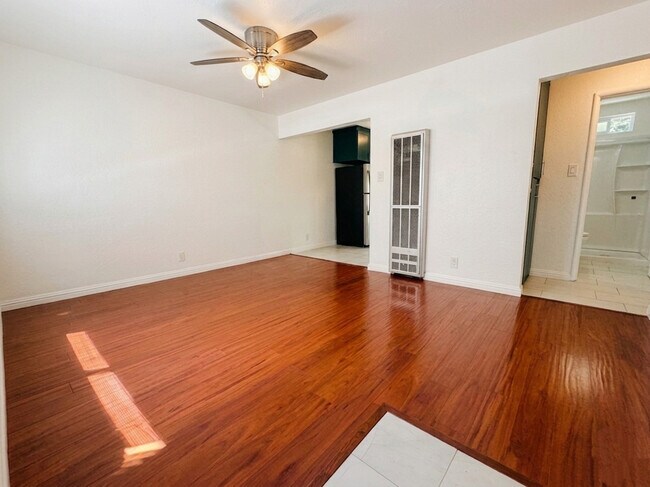 Foto del edificio - 20673 Forest Ave