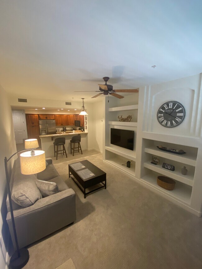Foto del edificio - 5450 E Deer Valley Dr