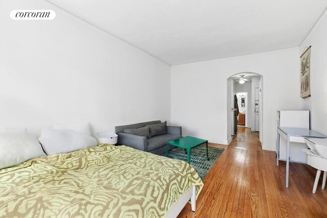 Building Photo - 343 E 51st St