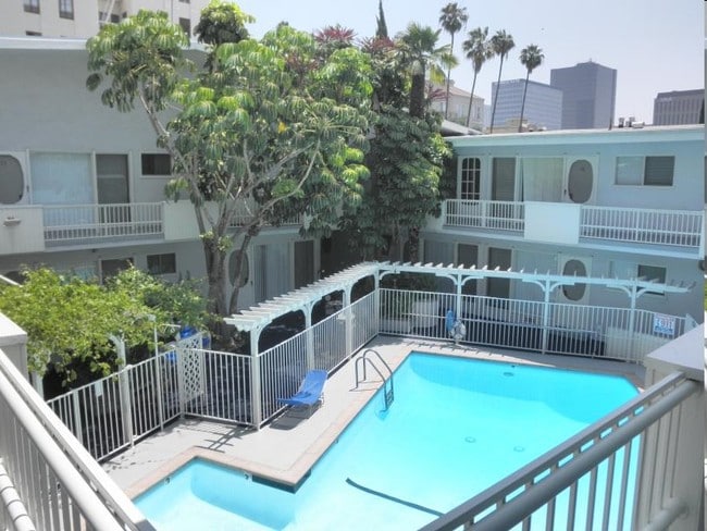 Piscina/Patio - 455 S. Catalina