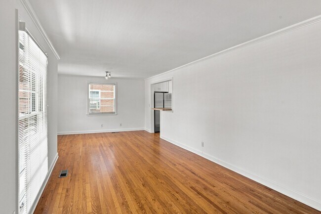 Foto del edificio - 5713 Vine Ridge Dr