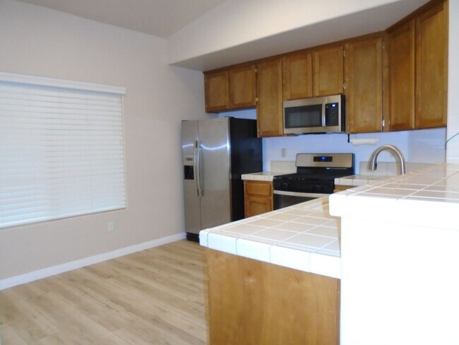 Building Photo - NORTHWEST BEAUTY- 4 BEDROOM !!! REDUCED $1...