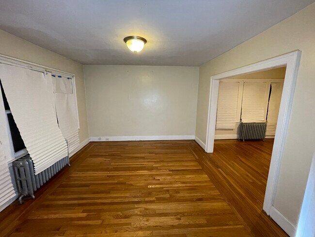 Foto del edificio - 25 Gorham Ave