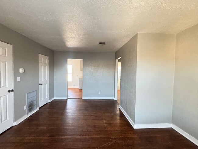 Photo - 2030 NW 25th St Apartment