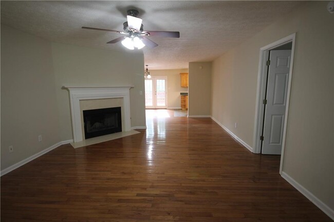 Building Photo - 1335 Carter Rd