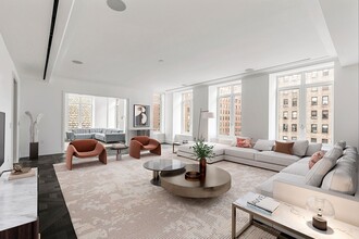 Building Photo - 1010 Park Ave