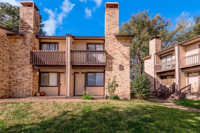 Foto del edificio - 2521 Crosstimbers Dr