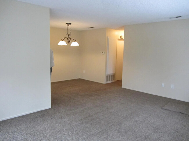 Living Room (Opposite Angle) - 1756 N Cedar Glen Dr