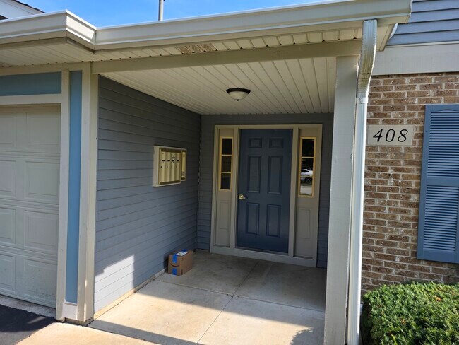 Foto del edificio - 408 Woodview Cir