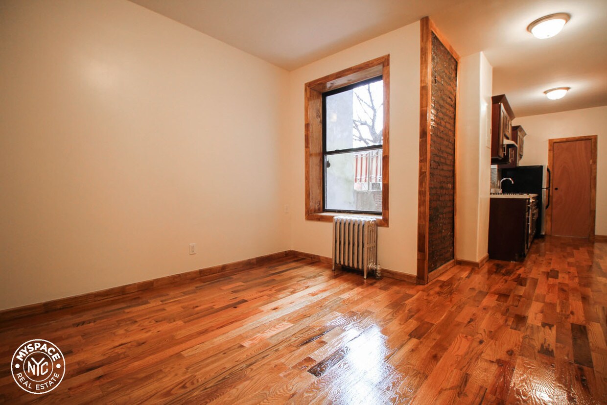 Foto principal - 77 Division Ave