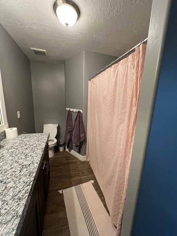 Foto del edificio - 7568 N Hutch Ln