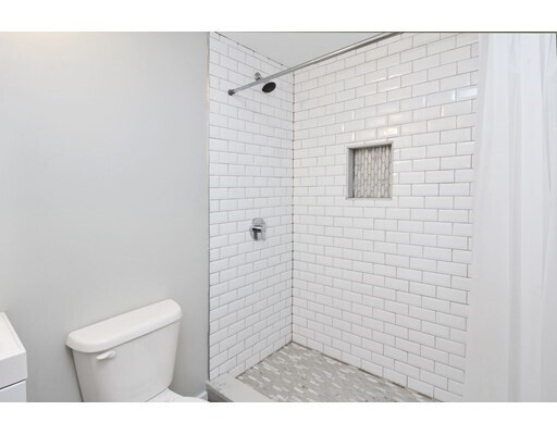 Foto del edificio - 170 W 9th St