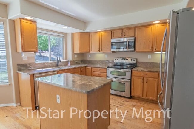Building Photo - 7438 Campstool Dr