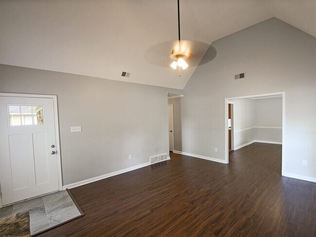 Foto del edificio - Updated and charming 3 bed, 2 bath with SU...
