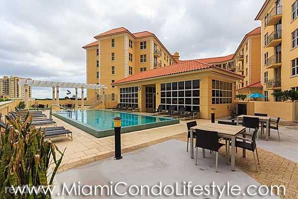 Foto del edificio - 2030 S Douglas Rd