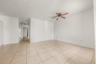 Building Photo - 1412 Gramma Ct