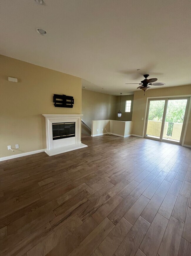 Foto del edificio - 2544 Escala Cir