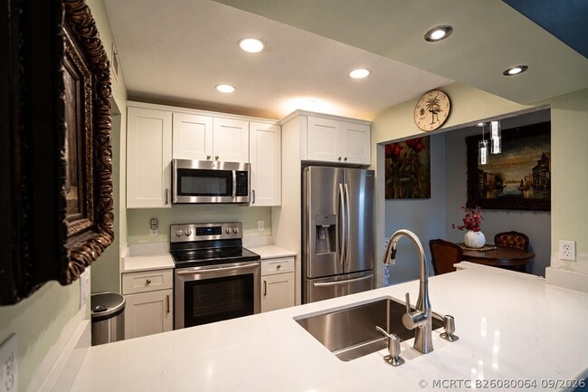 Building Photo - 13791 Oneida Dr