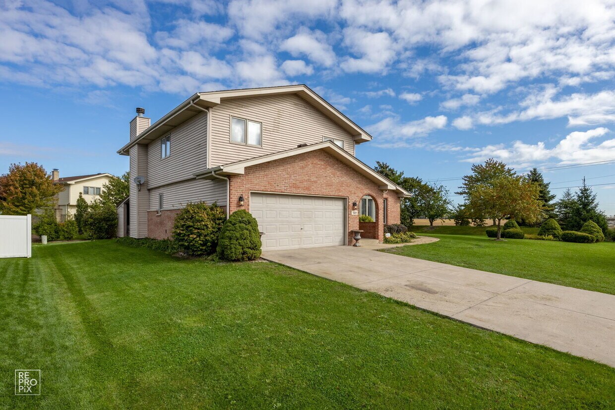 Foto principal - 501 Edgewater Dr