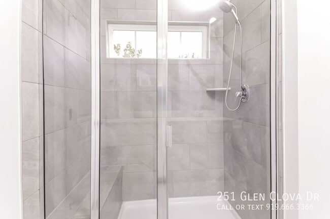 Building Photo - 251 Glen Clova Dr